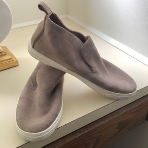 Women’s suede slip on sneakers